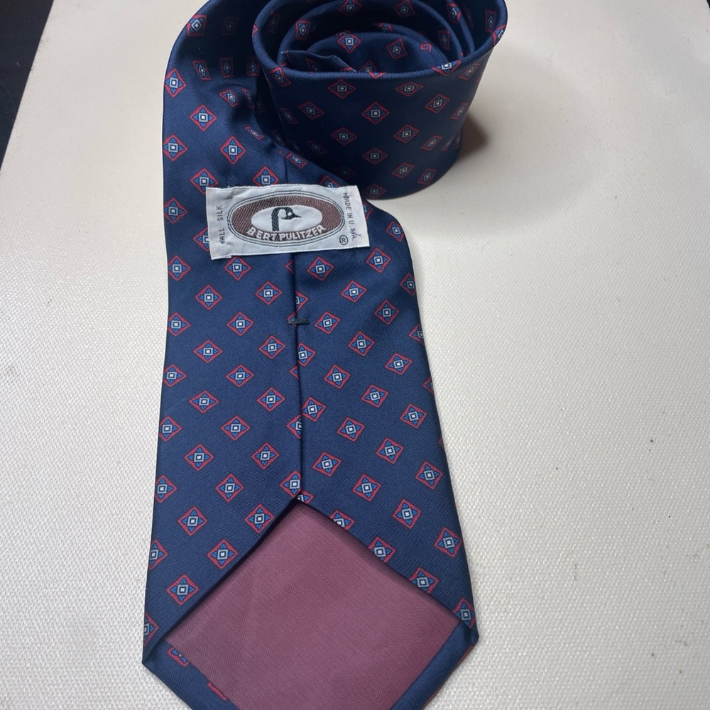 Vintage Bert Pulitzer Necktie Navy Blue Red Geometric 100% Silk 3" Skinny‎ Tie